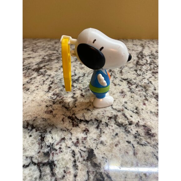 Snoopy Basketball Player Keychain Clip-On Toy 4.5" Collectible Figurine Peanuts - Picture 4 of 5
